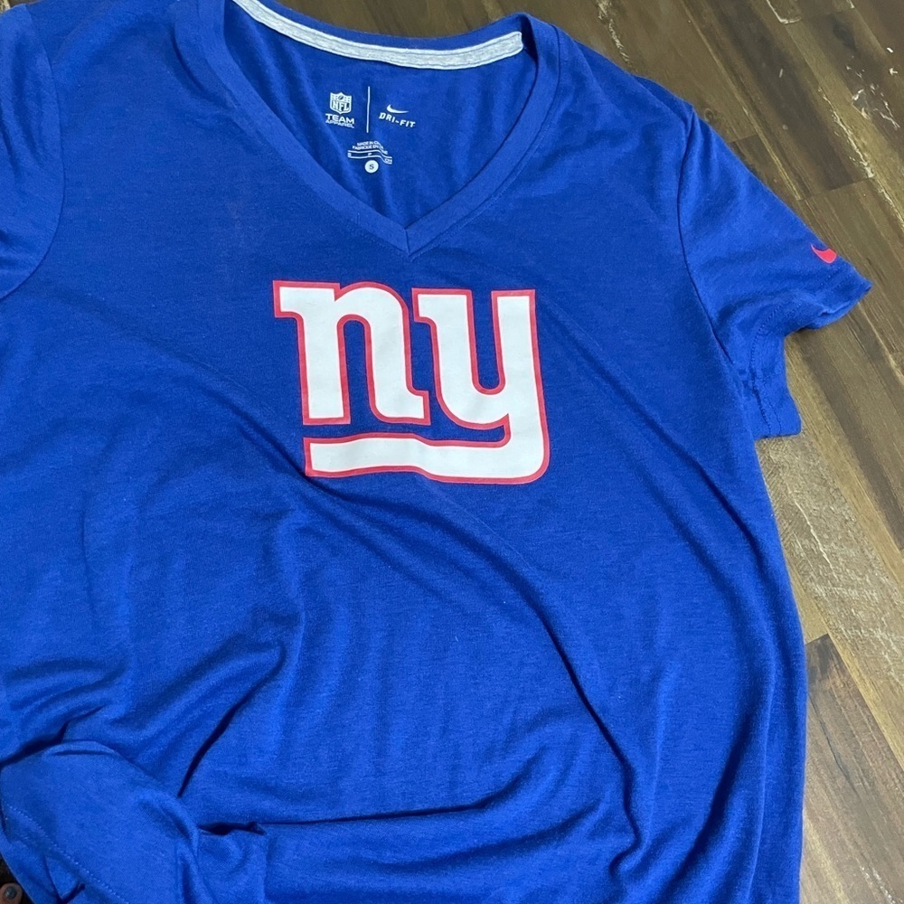 NY NFL Giants‎ women’s t-shirt sz Small dri-fit